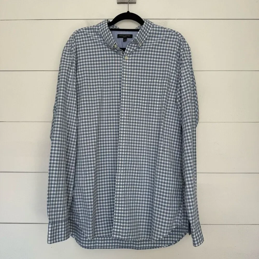 Banana Republic Men’s XL Blue Gingham Dress Shirt